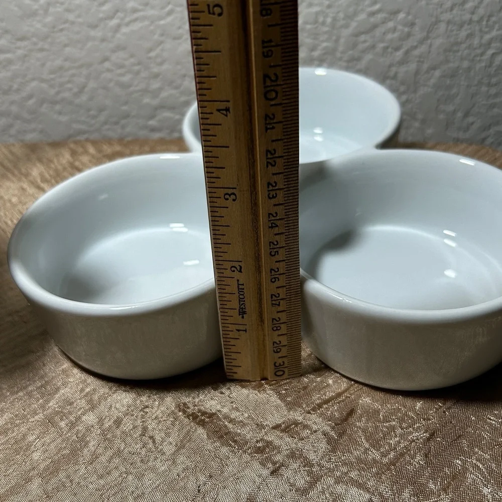 Pier 1 Condiment Dish Bowl White Porcelain 3 Section Center Handle Wavy Pattern